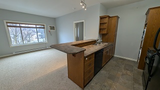 PXL 20250313 184157818